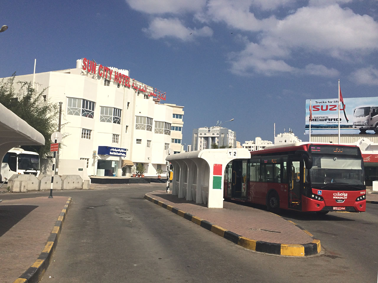 バスターミナルとホテル、本当に目の前！