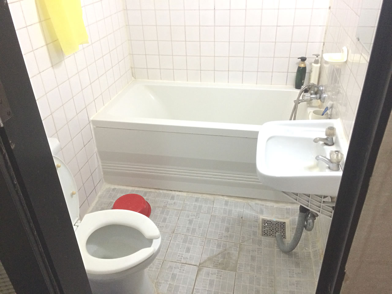 浴槽とトイレと洗面所