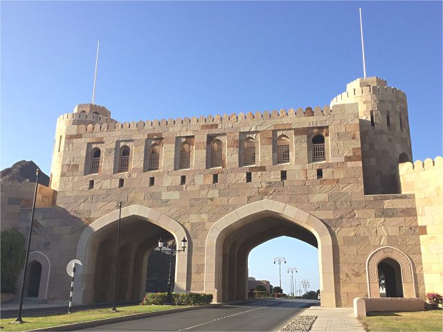 オマーン国立博物館近くの門