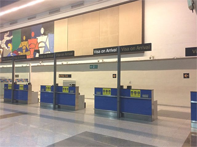 数はあるけど人はいないカウンター