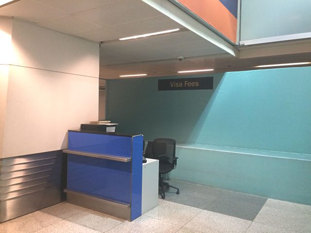 ビザ代金支払カウンター