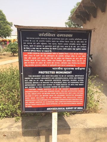 チャンドバオリ入り口にある説明書き