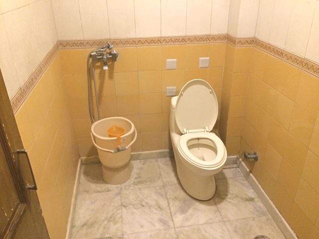 シャワー、トイレ