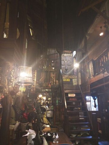 階段をのぼると宿泊スペース