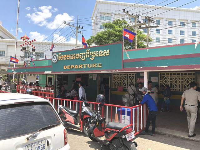 カンボジア側イミグレーション