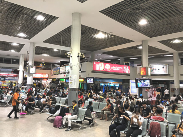 モーチットバスターミナル内の様子