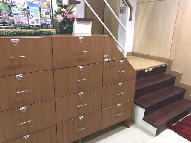 ホテルの様子 部屋への階段