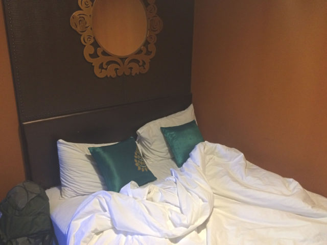 室内の様子 ベッド