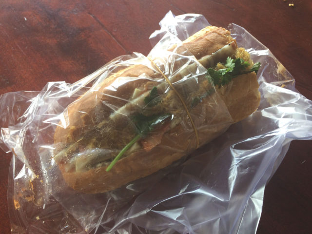 サンドイッチを購入